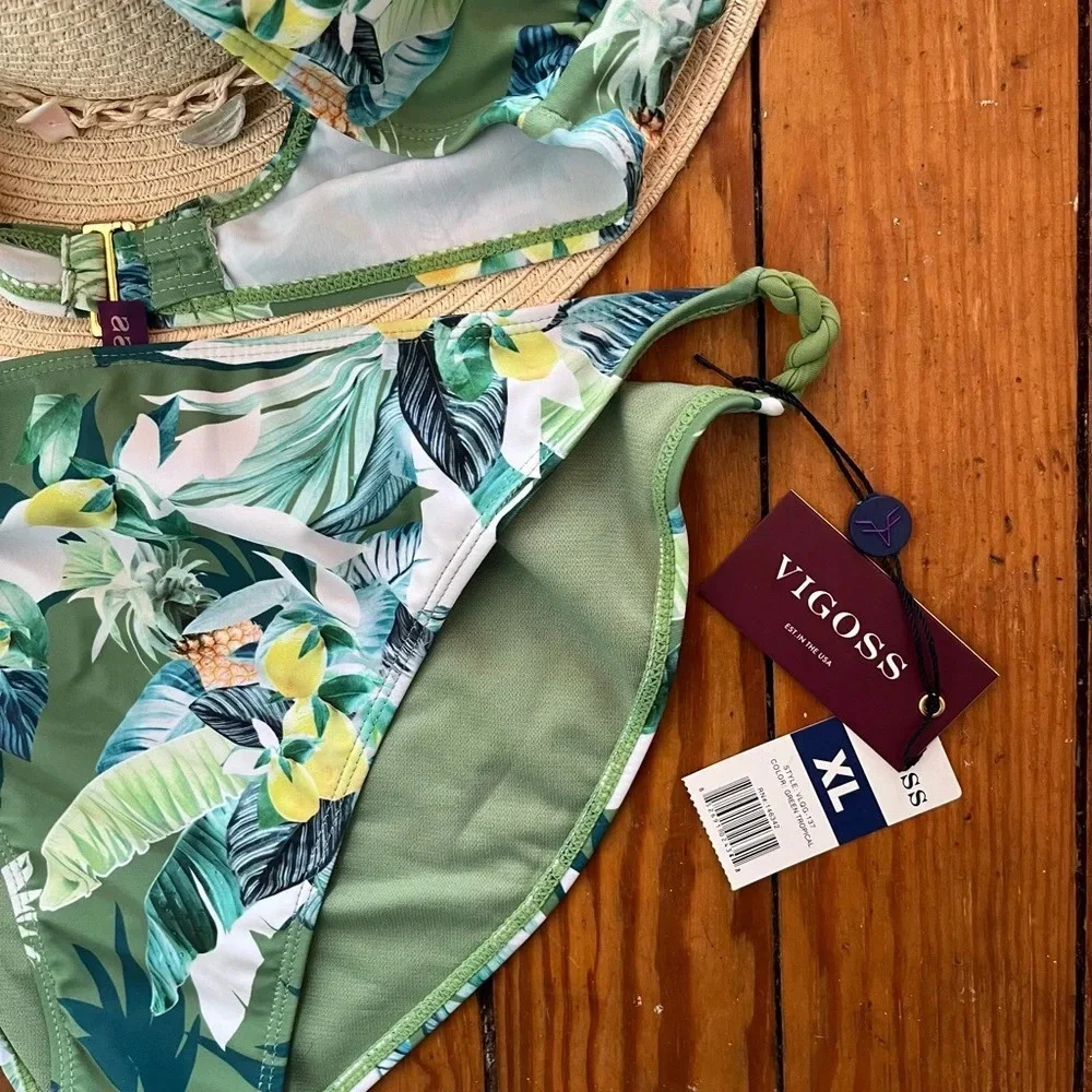 Tropical bikini🌴🌞